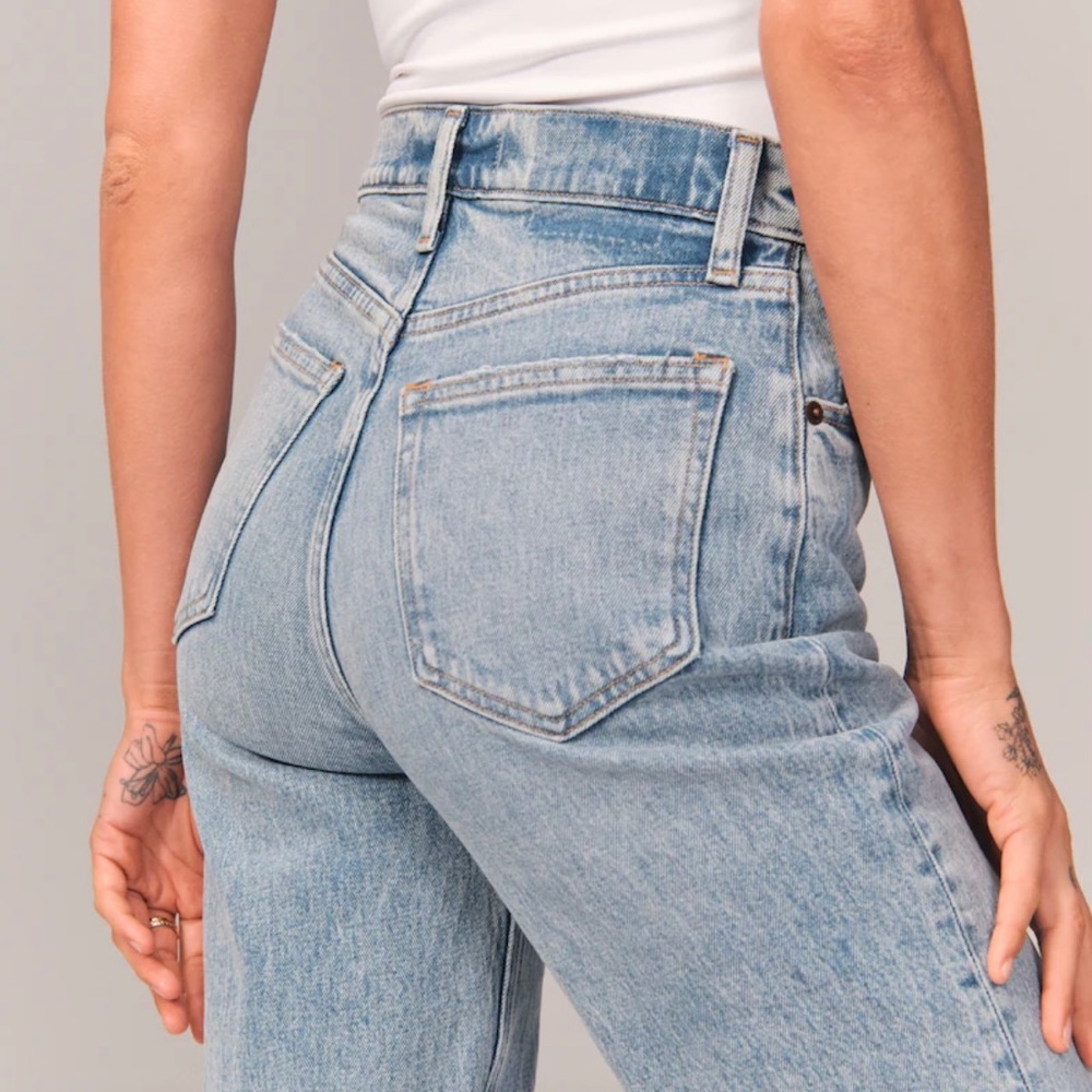 90s ULTRA HIGH RISE JEANS - Picture 4 of 9